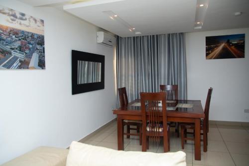 Superior Apartment with City View image 10