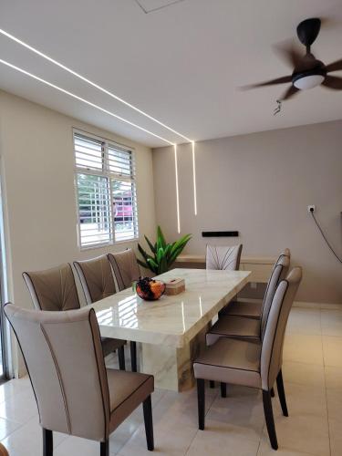 Relax Guest House Bakap Indah in Sungai Jawi