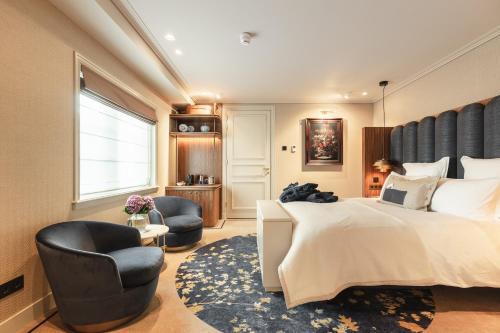 Hotel 717 - image 11