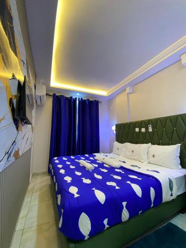 Deluxe King Room image 3