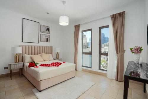 Walk to Dubai Mall chic 2BR with full Burj view, Dubai (foto 5)