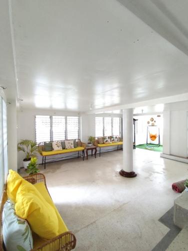 Spacious Private Staycation Home in Tabuelan