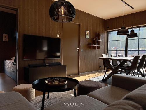 Lindvallen Ski Resort Pool and Padel - Sauna - 6 Guests - Pet Friendly in Salen