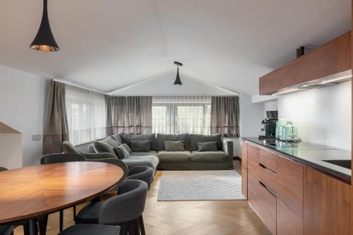 Premium Two-Bedroom Apartment room in Roze Brīvzemnieka Apartments