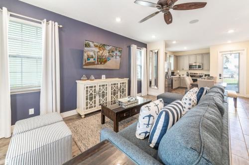 Setting Sail Cottage with Private Hot Tub near Disney with Margaritaville Resort Access - 8057DR - image 14