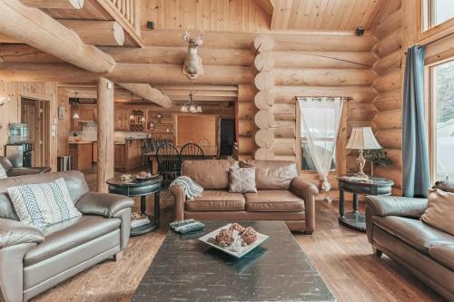 Ultimate Group Getaway, Private Pool, Spa, Sauna, Mille-Isles (foto 5)