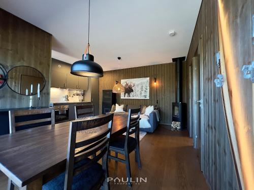 Lindvallen Ski Resort Pool and Padel - Sauna - 4 Guests in Salen