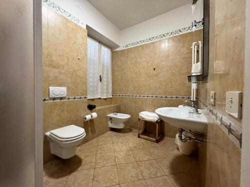 Hotel Alla Riviera - image 2