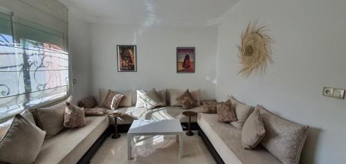 Duplex La roseraie a 2min de la plage 2 piscines in Sidi Bouzid