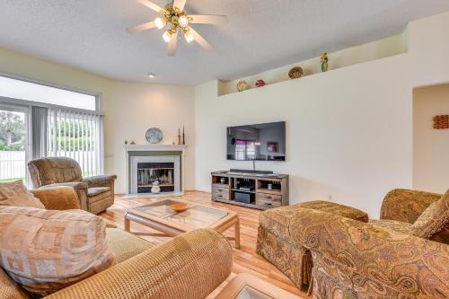 Lovely Family Home with Lanai, 6 Mi to Amelia Island in Fernandina Beach, USA