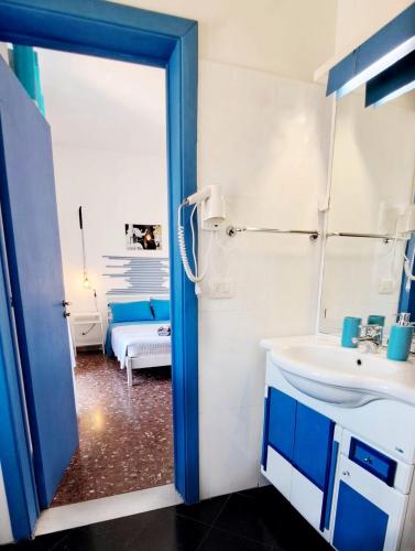Double Room with Private Bathroom image 10