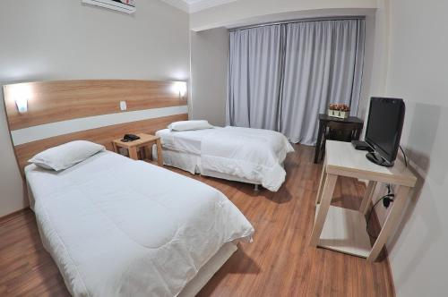 2 twin beds
