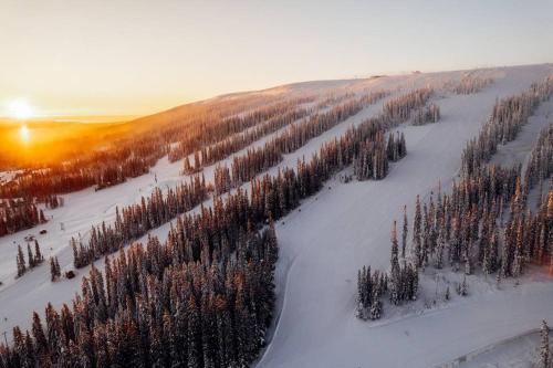 Lindvallen Ski Resort Pool and Padel - Sauna - 6 Guests in Salen