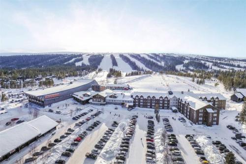 Lindvallen Ski Resort Pool and Padel - Sauna - 6 Guests in Salen