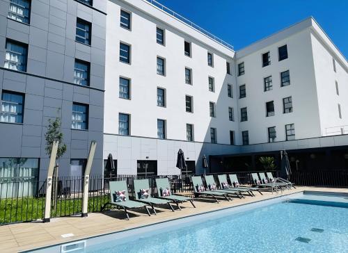 Holiday Inn Dijon Sud - Longvic by IHG Hotel de charme Fénay