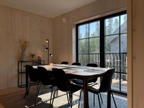 Lindvallen Ski Resort Pool and Padel - Sauna - 6 Guests in 살렌