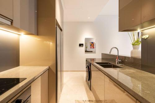 Modern Apartment in the MarQ D1 - 주방