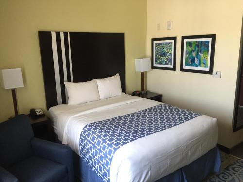 Suburban Extended Stay Hotel Donaldsonville - image 6