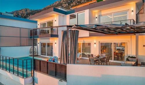 villa kayras-1 in ساريبيلين