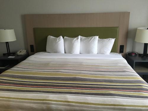 Country Inn & Suites by Radisson Camp Springs (Andrews Air Force Base) MD - image 4