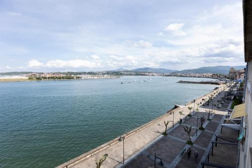 Fuenterrabía by Basquelidays, Hondarribia (foto 3)