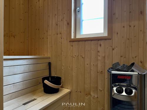 Lindvallen Ski Resort - Sauna - 4 Guests - Pet Friendly in Salen