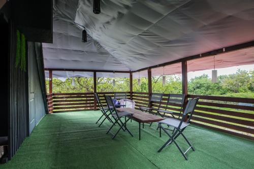 balcon/terasă, Casa Zen Bruznic in Labașinț