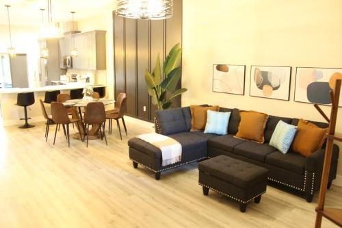 A Brand New Home- 14 min to Beach 3br, 2baths, 2 car garage