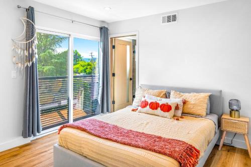 Luxurious Townhome W/3 Master Suites gated Parking, Los Angeles (fotografie 2)