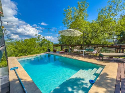 สระว่ายน้ำ, Petra Lago in ซาน แบร์นาร์ดิโน