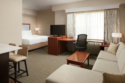 1 queen bed