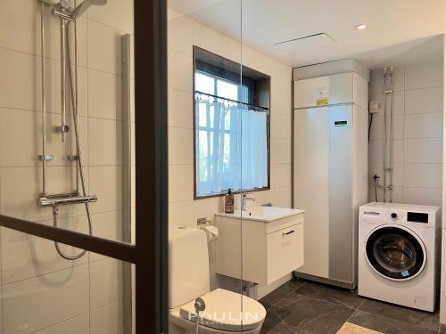 Lindvallen Ski Resort Pool and Padel - Sauna - 4 Guests in Селен