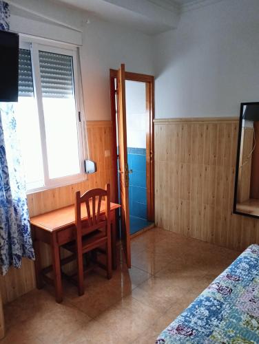 Pensión Antequera (Pension Antequera) in 梅利利亞