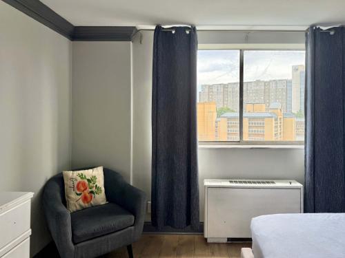 Downtown 24h Concierge 3 bds 2BR Onsite Parking LM706 in Atlanta, USA