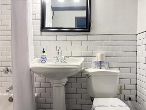 Downtown 24h Concierge 3 bds 2BR Onsite Parking LM706 in Atlanta, USA