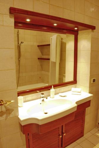 Tridente Storico Suites - image 7
