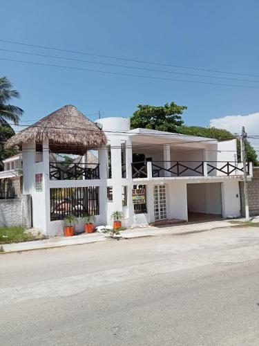 White House in Chichimilá
