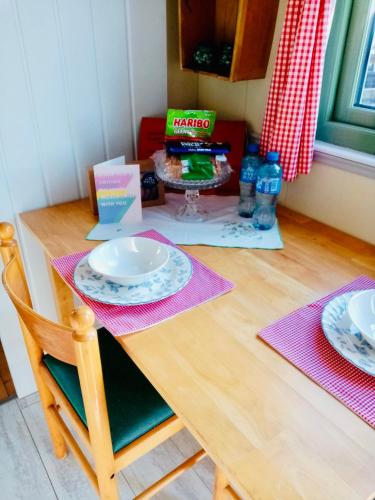 Mountain View Shepherds Hut in Kilkeel