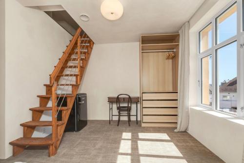 Central Guest House - Bedroom with Private Bathroom in Stavanger