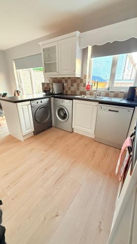 ห้องครัว, Gurteen Village Getaway in กอร์ทีน