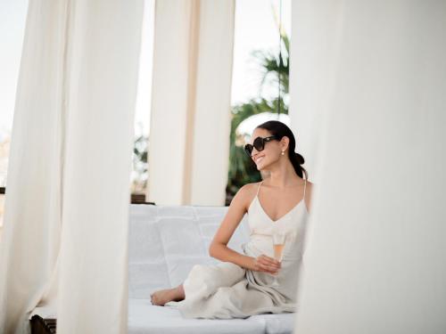 686310110 DISTRITO 88 - Hotel Boutique Only Adults