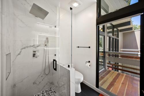 New Listing Architectural Villa by Colby & Conrad, Los Angeles (fotografie 9)