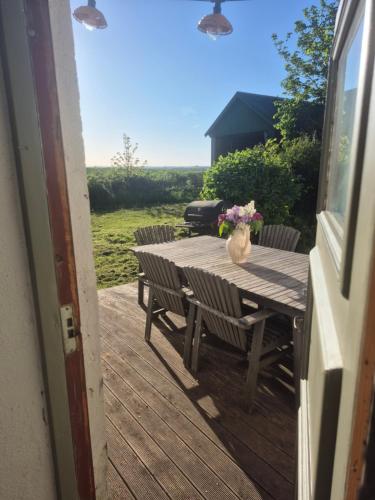 Instalaciones, Karlsborgsgården (Karlsborgsgarden) in Ystad