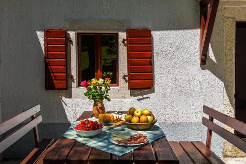 Balkons/terase, Cottage in green Istria in Kozljak