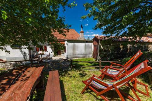 Dārzs, Cottage in green Istria in Kozljak