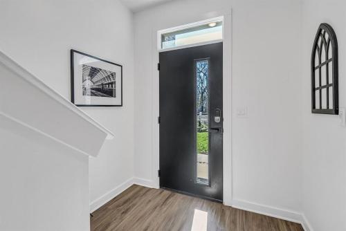Highland Station - Private Rooftop - Sleeps 14 - image 3