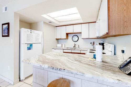 Lei Lani Tower by Meyer Vacation Rentals - image 12