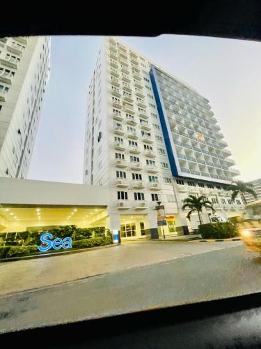 Simple Staycay, Manila