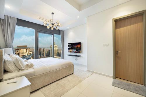 Luxe 2BR with Burj Khalifa View & Infinity Pool, Dubaï (photo 6)