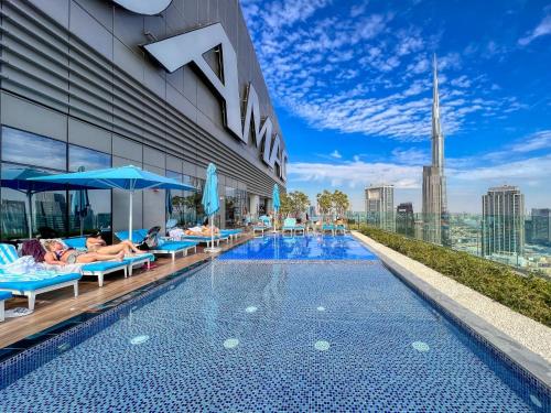 Luxury Apartment burj khalifa & city view - main image